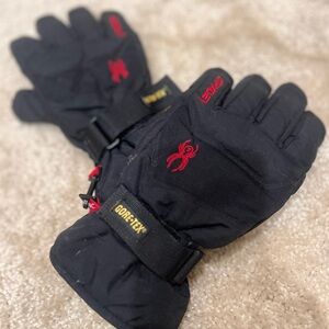 Spyder Black and Red Kyd’s Gore-Tex Snow Gloves